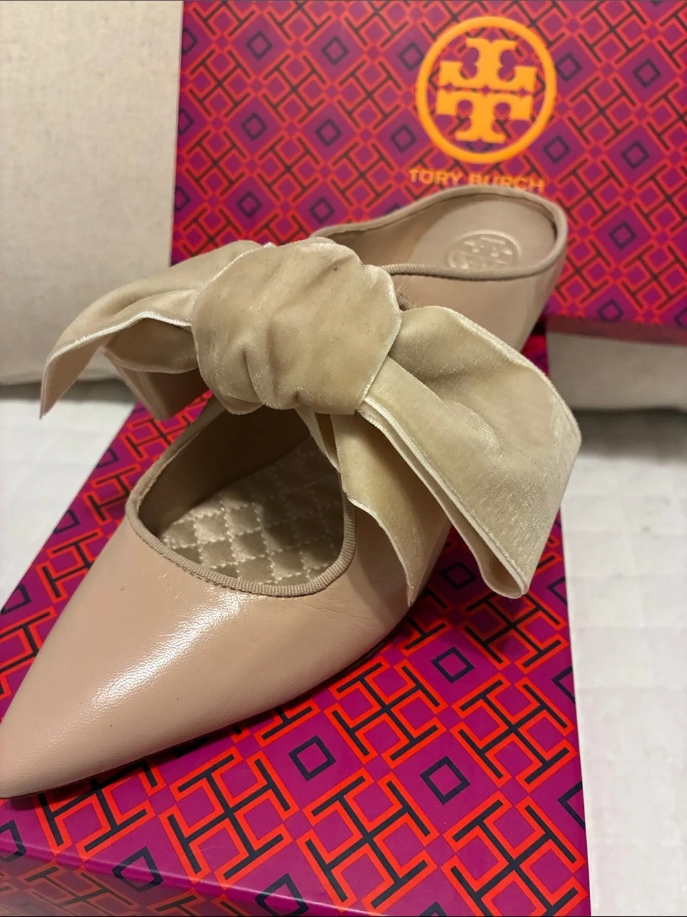 Tory Burch Blush Beige Bow Pointed-Toe Mules size 6M